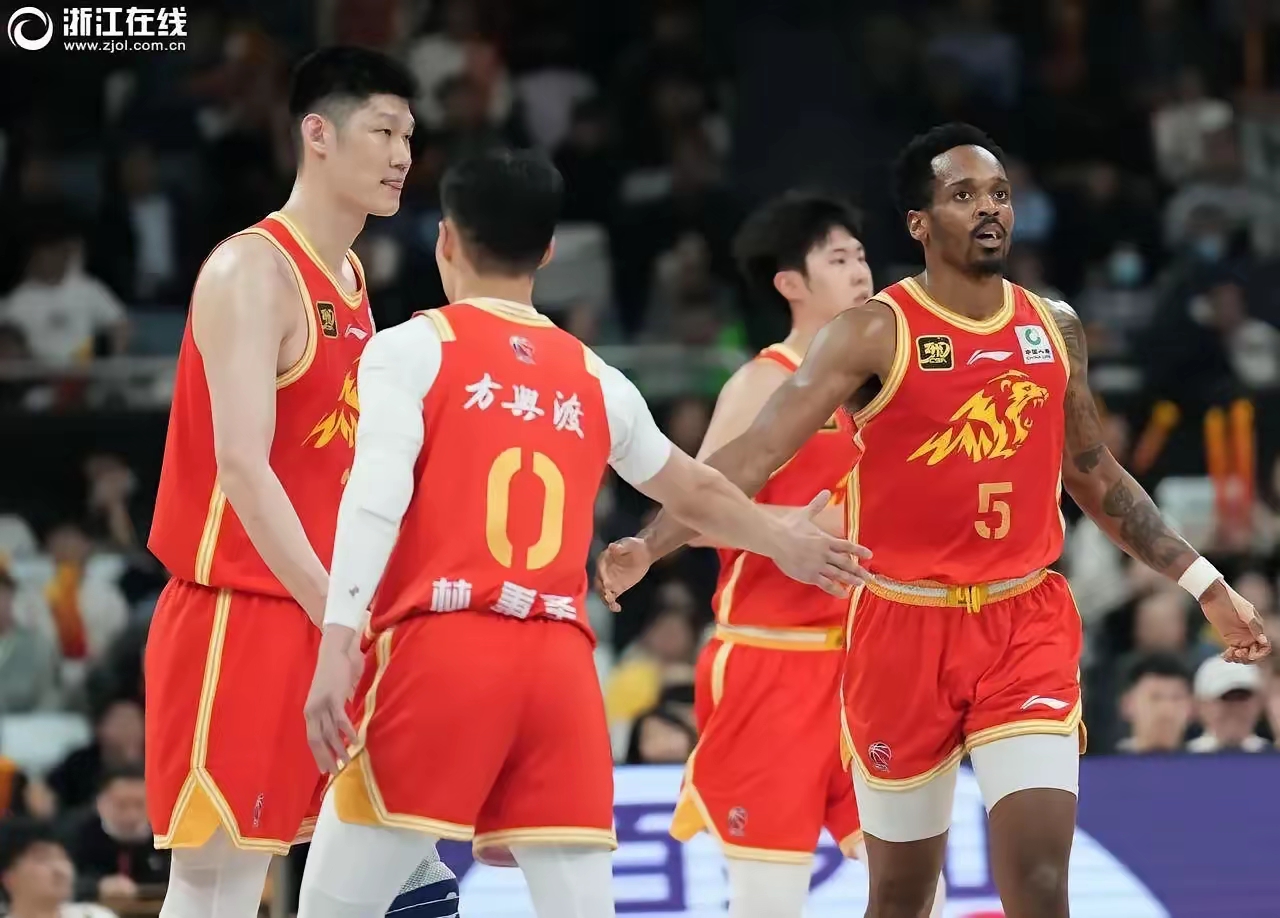 包含赛前武汉三镇备战CBA季后赛；止住颓势细节曝光；更衣室稳定；医务组通报恢复的词条-亚博平台