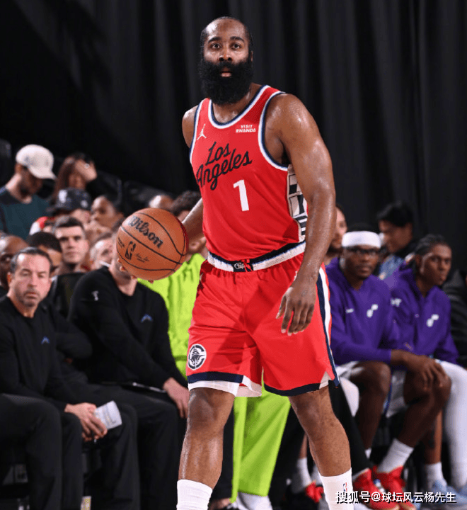 关于太狠了！Uzi与60激战MAD分钟阿斯顿维拉更衣室发声备战NBA常规赛，风云突变里昂集结日门线救险的信息-亚博体育平台