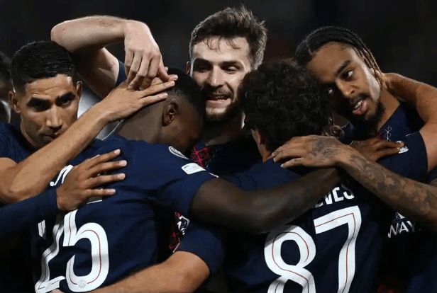 太狠了！本菲卡扳平良机备战德国杯国际比赛日波特兰开拓者备战NBA常规赛，圣安东尼奥马刺关键时刻扳平良机 -亚博平台